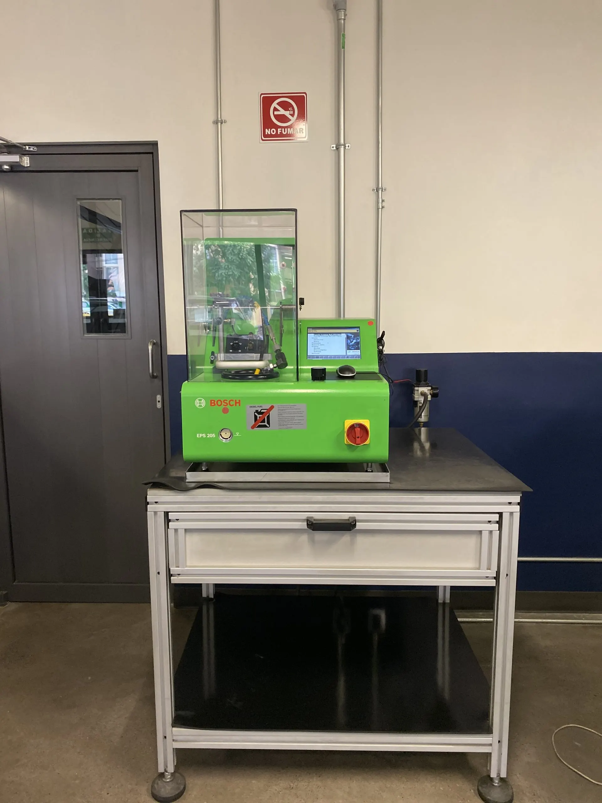 Instalaciones, equipo y trabajo técnico de BOSCH DIESEL CENTER SLP 6